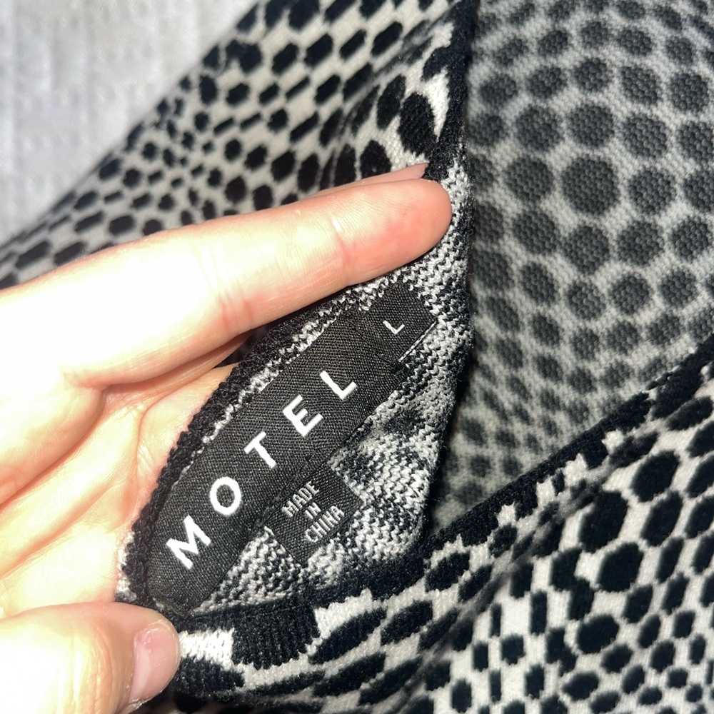 MOTEL ROCKS B&W MINI DRESS - Picture 3 of 3